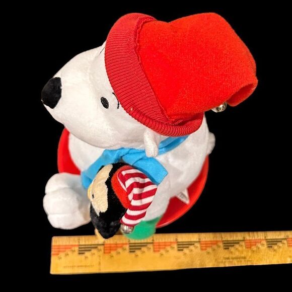 Hallmark 2008 Snowtime Pals Animated Sledding Polar bear and Penguin - Picture 6 of 10
